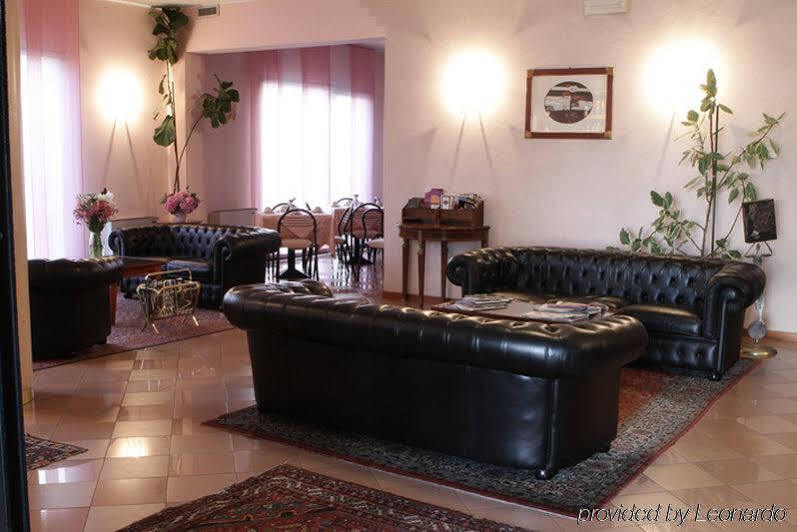 Hotel City Piacenza Esterno foto